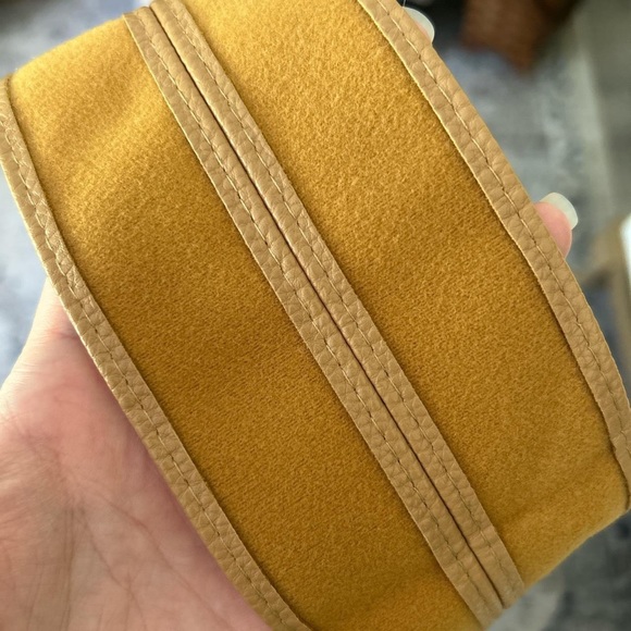 Shein camel colored faux-leather wrap belt - Picture 5 of 7